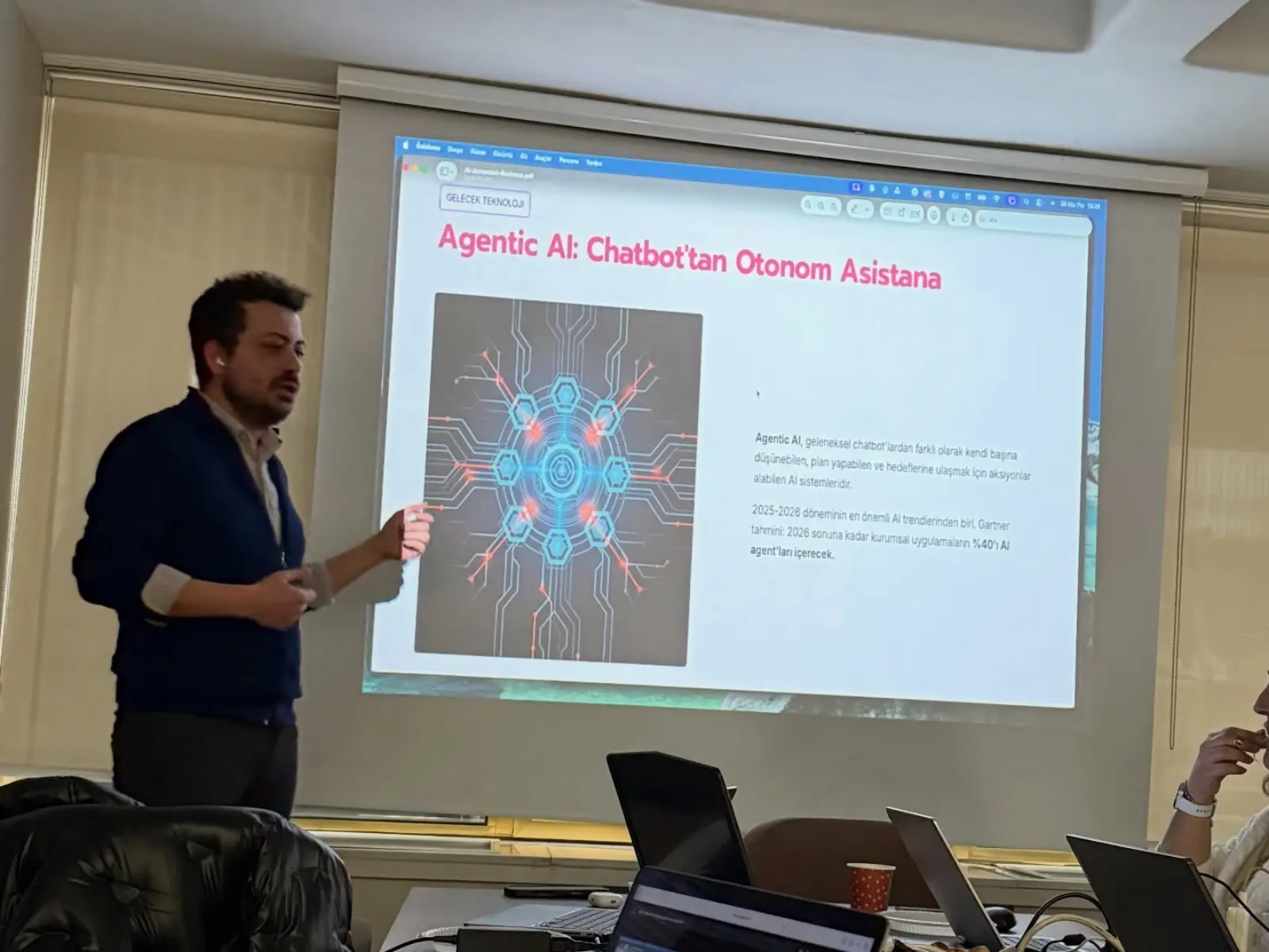 AI Jumpstart kurumsal eğitiminde Agentic AI oturumu
